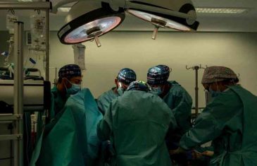 JEZIVA POGREŠKA: Hirurginja u Austriji čovjeku amputirala pogrešnu nogu…