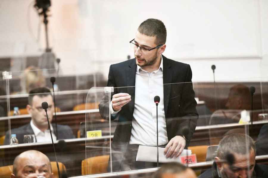 Afera pa ostavka, ali… Odlučio je da ne odustaje od politike: Ivan Begić kandidovat će se za…