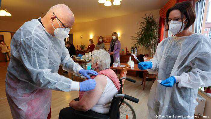 NOVI ZAKON JE SPREMAN: Njemačka planira uvesti obaveznu vakcinaciju za sve zaposlene u ovim oblastima…