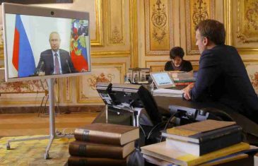 Procurio razgovor Macrona i Putina obavljen četiri dana prije rata: Ko je trebao smiriti Zelenskog