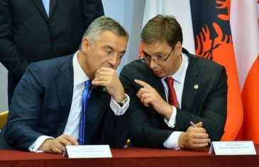 Vučić opet po svom: ‘Đukanović me ogovara, priča okolo da sam mali…