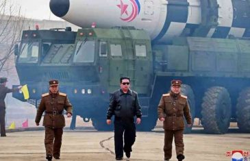 NA ŠTA SE SPREMA SJEVERNA KOREJA: Kim Jong Un promatrao probno ispaljivanje projektila, prekinuo moratorij…