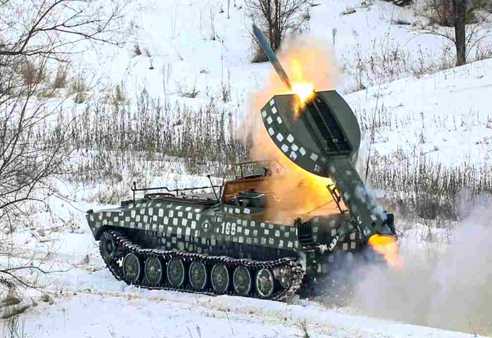 Rusi u Donbasu koriste zastrašujuće oružje. Pogledajte kako izgleda napad ‘Meteoritom’