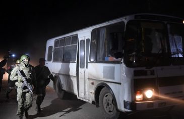 Iz Azovstala evakuirani ranjeni Ukrajinci, busevi ih vode u grad pod ruskom kontrolom