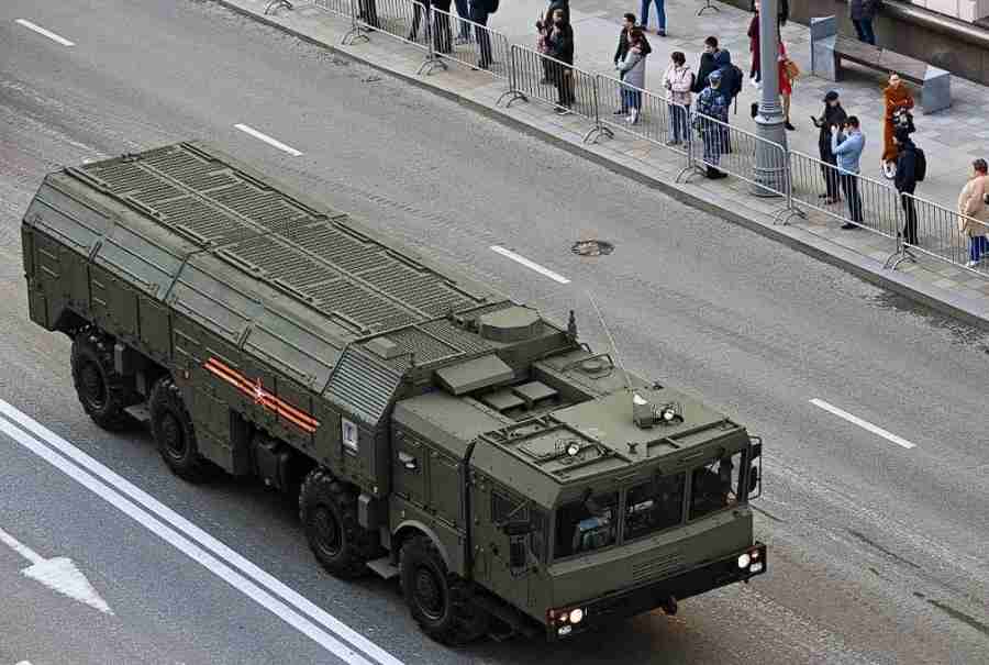 RUSIJA ZALEDILA SVIJET: Pojavio se video u kojem nuklearne projektile navodno prevoze na samo 50 km od granice s Finskom, stigla i reakcija NATO-a
