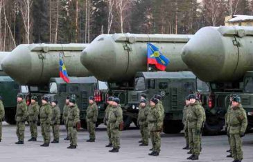 Putin je u nevolji: ‘Trebao bi poslati 600.000 vojnika i možda će morati lansirati nuklearnu bombu da bi porazio Ukrajinu’