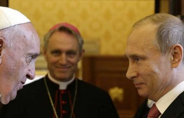 Papa iznenadio istupom: ‘Rat u Ukrajini možda je isprovociran! Jesam li zato Putinov pobornik? Ne‘