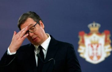 HUMORISTIČKI PROGRAM U REŽIJI PREDSJEDNIKA SRBIJE: Prevodilac se nasmijao nakon što je Vučić u UN-u rekao “Živela Srbija”