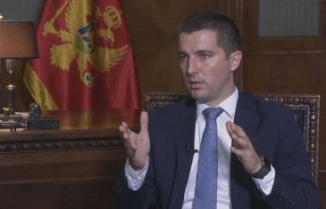 POLITIČKI HAOS U CRNOJ GORI: Lider Demokrata Aleksa Bečić ne želi u koaliciju sa Đukanovićevim DPS-om, za rješenje krize predložio TRI OPCIJE