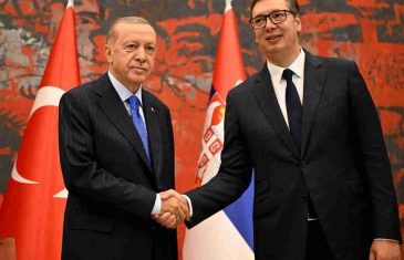Vučić ushićen: ‘Kupujemo Bajraktare, ako treba platit ćemo stotine milijuna eura!‘