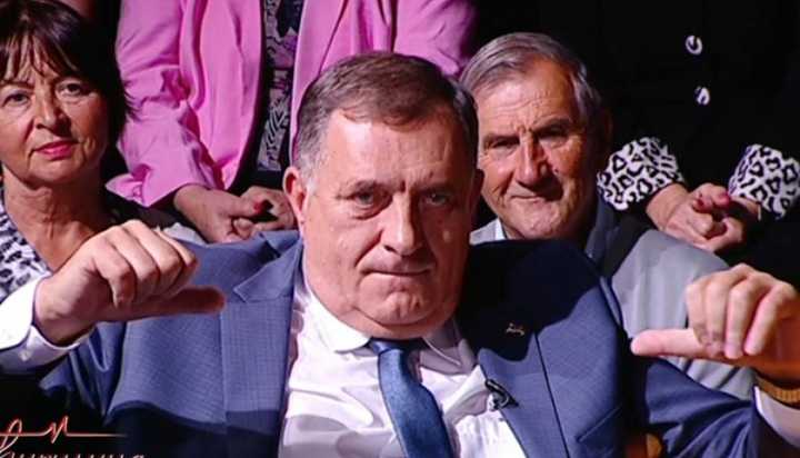 DODIK OČAJAN NAKON IZBORNIH MANIPULACIJA U SRBIJI: “Glavni cilj je bio da se na Drini napravi bedem. Organizovano su naseljavali muslimane kako bi bili tampon zona između Srba…”