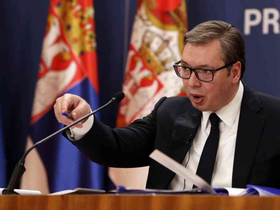 VUČIĆ SE ŽESTOKO IZNERVIRAO: Na pitanja ko je naoružao srpske napadače na Kosovu i ko im je dao uniforme, evo šta je odgovorio…