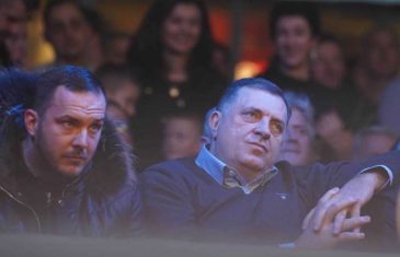 IDEMO (LI) RUSKOJ MEČKI NA RUPU: Niko na svijetu neće navijati za reprezentaciju koju Putinu na noge dovode Dodik i Čović, ali to im i jeste cilj!