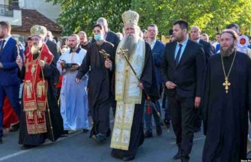 ANDREJ NIKOLAIDIS: “Ako suverenisti ovako budu branili sekularnost i Ustav, Demokratski front i Joanikije mogu okačiti kopačke o klin”