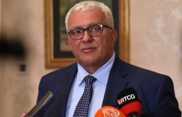 ČETNIČKI VOJVODA ANDRIJA MANDIĆ ZAKUKAO: “U Crnoj Gori Bošnjaci se pitaju više nego Srbi”
