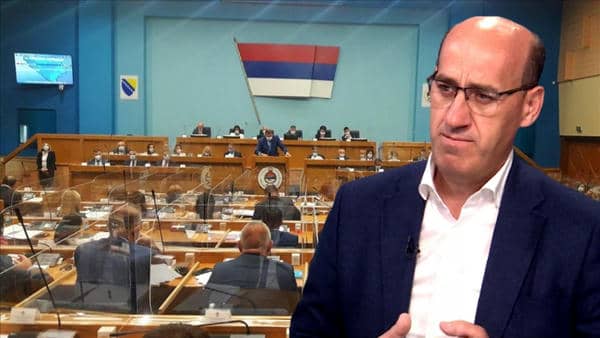 POTPREDSJEDNIK SDA RAMIZ SALKIĆ: “Schmidtova odluka neće zaustaviti separatiste, trebao je reagirati zbog MUP-a RS-a koji ih štiti”