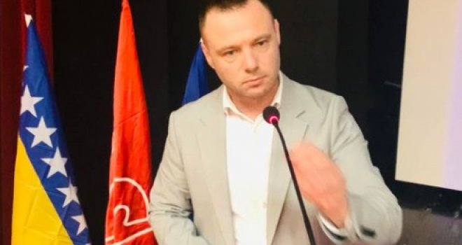 Šef banjalučkog SDP-a Vuković za Raport: Odlazak bjegunaca s vlasti je neminovan. Dodik će pobjeći iz BiH, postao je teret srpskom narodu