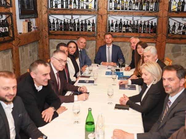 U srijedu u Parlamentu sastanak Trojke, HDZ BiH i opozicije iz RS: U pripremi koalicioni sporazum, SNSD ispada iz vlasti