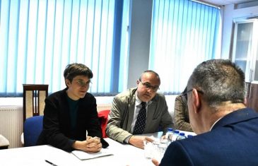 Predstavnici SDS-a se sastali s njemačkom ministricom u stranačkim prostorijama: “Bez tajnih planova”