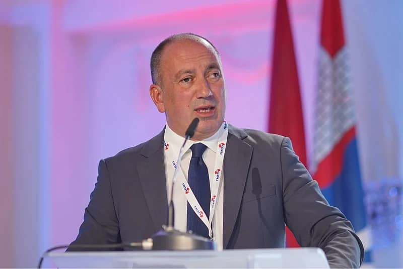 Crnadak: Da li će SNSD-ovi međunarodni prijatelji podržati protjerivanje njemačke ministrice iz RS-a?