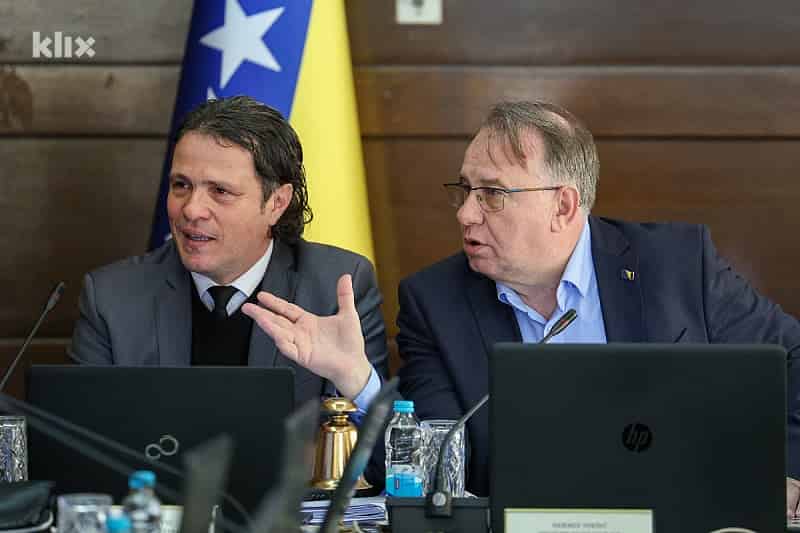 Nikšić i Kraljević uložili veto: Nema preraspodjele novca Centralne banke BiH za dug RS-a Viaductu