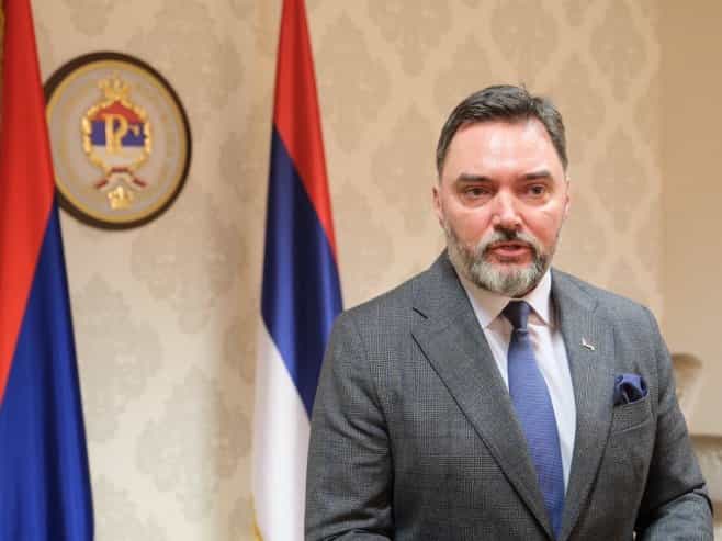 Košarac se javio za riječ: “Trojka” u pravilu uvijek bira sluganstvo prema međunarodnom faktoru…