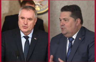 Šali li se ovo premijer RS? Višković: Za razliku od političara iz Sarajeva, Dodik, Stevandić i ja nismo prekršili nijedan član Ustava