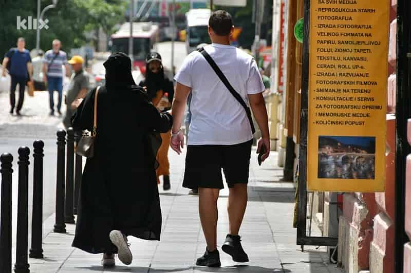 Da li neko u državnoj vlasti minira uvođenje bezviznog režima turistima iz Zaljevskih zemalja?