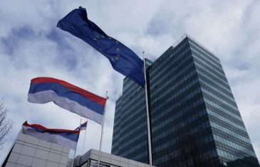 OPARIĆE SE “BRACO”, A BIĆE I ZA “SINOVE”: Otkriveno od koga Vlada RS kupuje zgradu u Brčkom…
