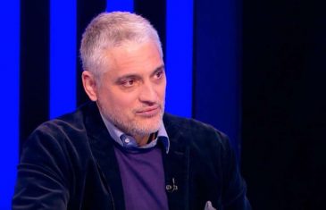 ČEDA JOVANOVIĆ OTKRIVA DO SADA NEPOZNATE DETALJE: “U Skupštini Beograda 15. marta bilo je 200 naoružanih ljudi koje je doveo rukometaš Vladimir Mandić”