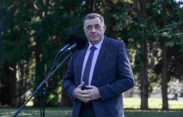 Dodik koristi i Vaskrs za političke poruke: Ono što hoće da vam oduzmu se najviše brani. Zato našu pravoslavnu vjeru, ljubav, slobodu i RS – ne damo