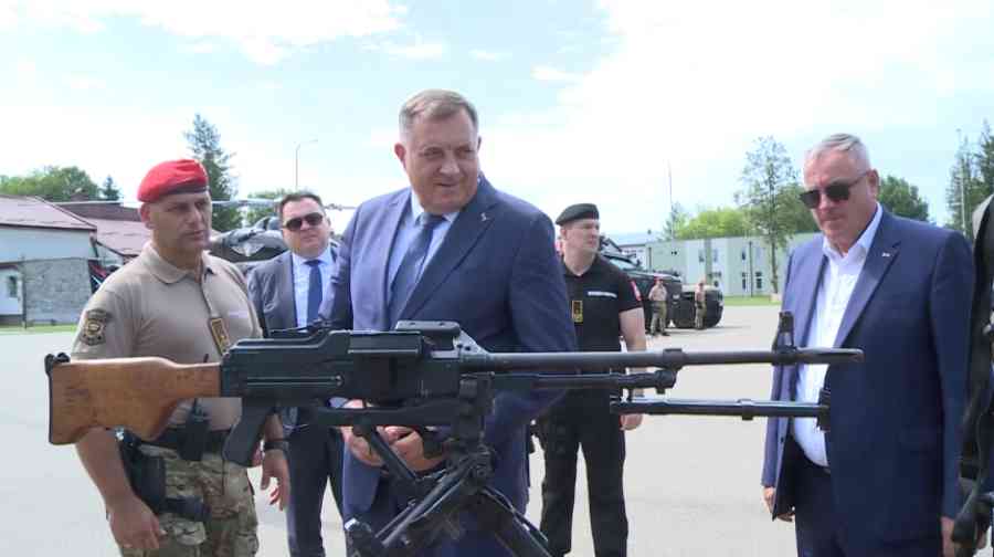 ODGOVOR SE NAMEĆE SAM OD SEBE: Zašto je Dodik policiji povećao plate usred krize?