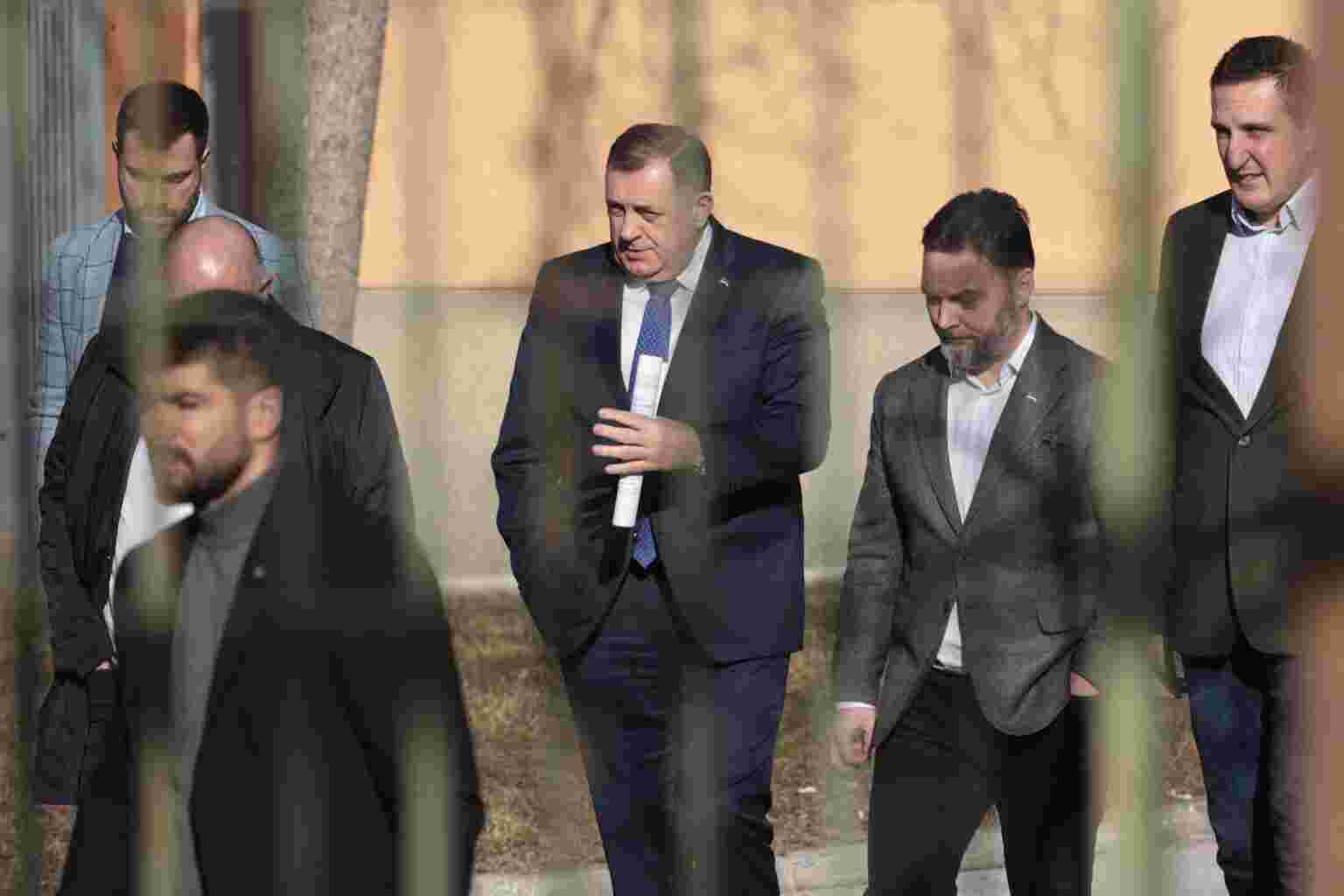 Sud BiH će uputiti žalbu Interpolu. Tužilaštvo sprema novu potjernicu protiv Milorada Dodika zbog…