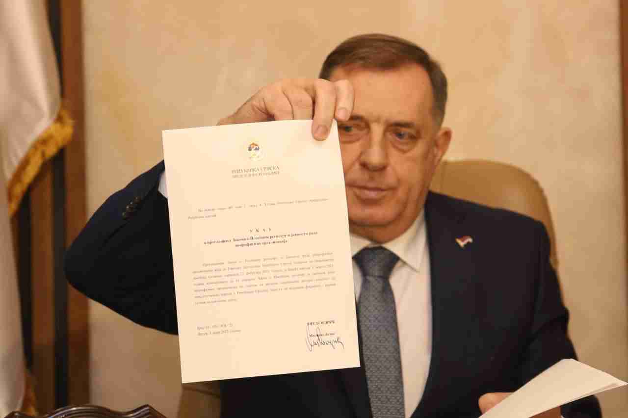 Okružio se specijalcima: Dodik od SIPA-e i Suda BiH štiti samo sebe, ali ne i druge građane manjeg bh. entiteta