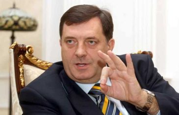 DODIK BI TRGOVAO: “Rješenje je da nam FBiH isporuči Schmidta, da ga mi procesuiramo i zatvorimo, a onda…”
