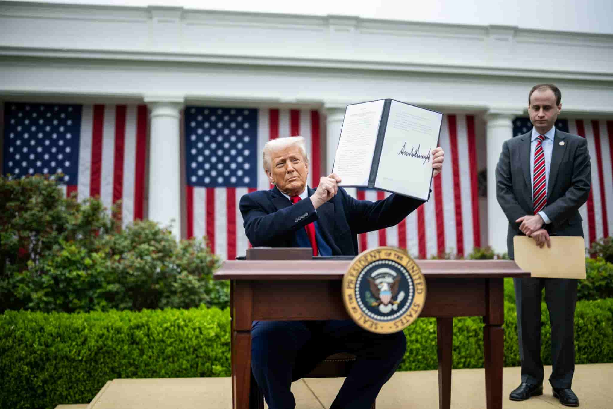 Haos u Bijeloj kući: Trump odustao od carina jer se sprema za bitku koju nikako ne smije izgubiti?