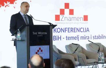 OTKRIVAMO: Dok hrvatski ministar obrane straši javnost bošnjačkim unitarizmom, u publici sjedi bjegunac od pravde….