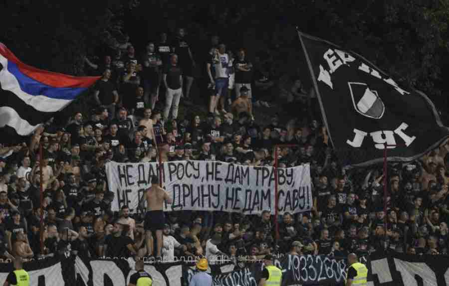 NAVIJAČI I STADIONI KAO BAROMETAR DRUŠTVENIH PROMJENA: Da li je Vučić “odigrao” svoje