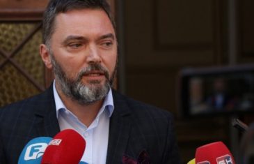 Košarac osuo po Konakoviću zbog lobiranja BiH u SAD: ‘Diplomatski skandal, kršenje Ustava!’