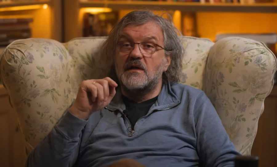 EMIR KUSTURICA, NESVAKIDAŠNJA JADIKOVKA: “Optužuju me da sam Srbe nazvao ‘svetosavskim govedima’, prave mi grobnicu, otimaju nekretnine u Crnoj Gori: šta je sljedeće?!”