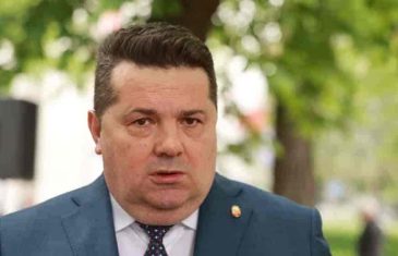 Skandalozna izjava Stevandića: Schmidt koristi metodologiju Hitlera. Otima nam imovinu kao što je Fuhrer otimao Jevrejima