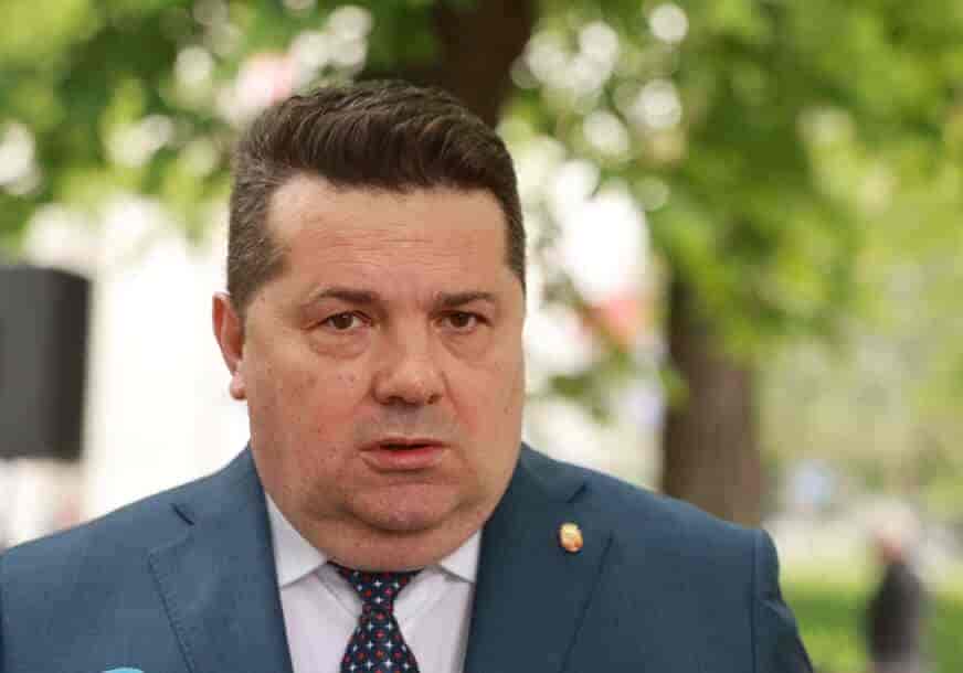 Skandalozna izjava Stevandića: Schmidt koristi metodologiju Hitlera. Otima nam imovinu kao što je Fuhrer otimao Jevrejima