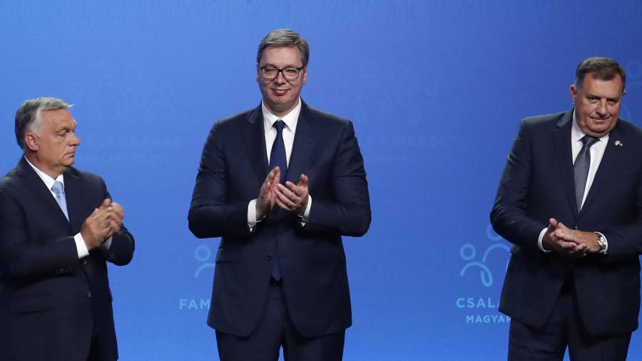 POGLED IZ BEČA NA SITUACIJU NA BALKANU: “Vučić, Orban i Dodik – Trio koji opterećuje mir na Balkanu”