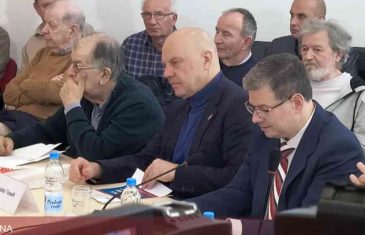 ZAPALJIVA RETORIKA NA TRIBINI U BEOGRADU: “Evropska unija je neprijatelj Republici Srpskoj! Rusija spremna da nas zaštiti!”
