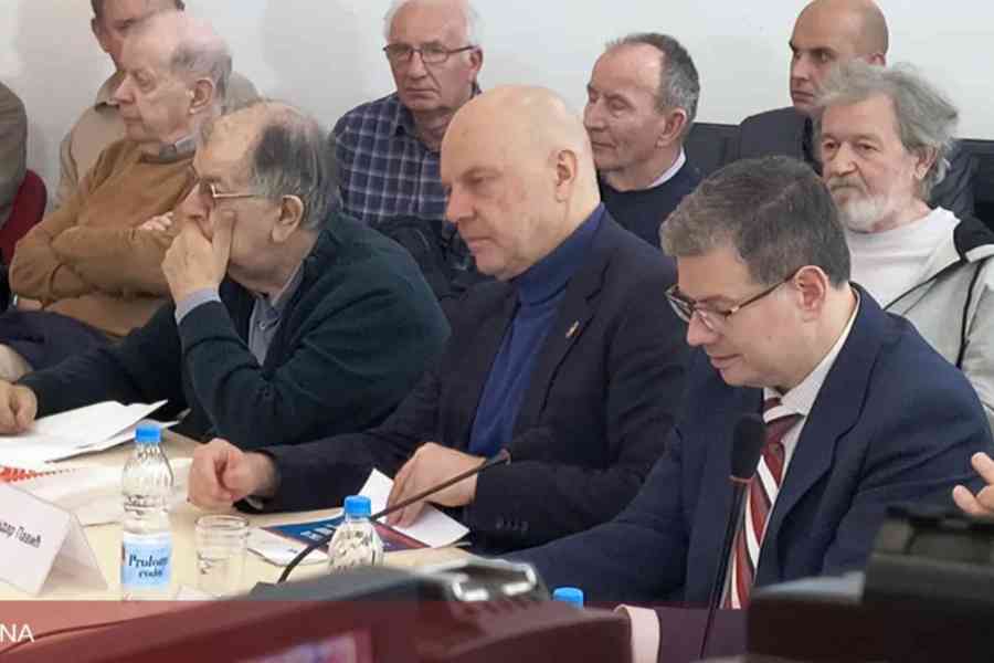 ZAPALJIVA RETORIKA NA TRIBINI U BEOGRADU: “Evropska unija je neprijatelj Republici Srpskoj! Rusija spremna da nas zaštiti!”