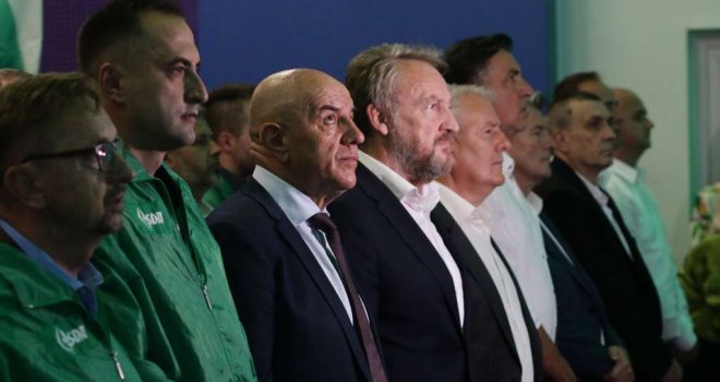 ŽESTOKO IZ REDOVA SDA: “Trojka je  uz pomoć SNSD došla na vlast, uzvratila uslugu Dodiku i njegovom kumu”