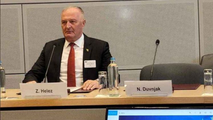 OŠTRA REAKCIJA ZUKANA HELEZA: “Pa šta oni hoće, da šutim dok nam pred očima svijeta crtaju nove granice? Neće moći”