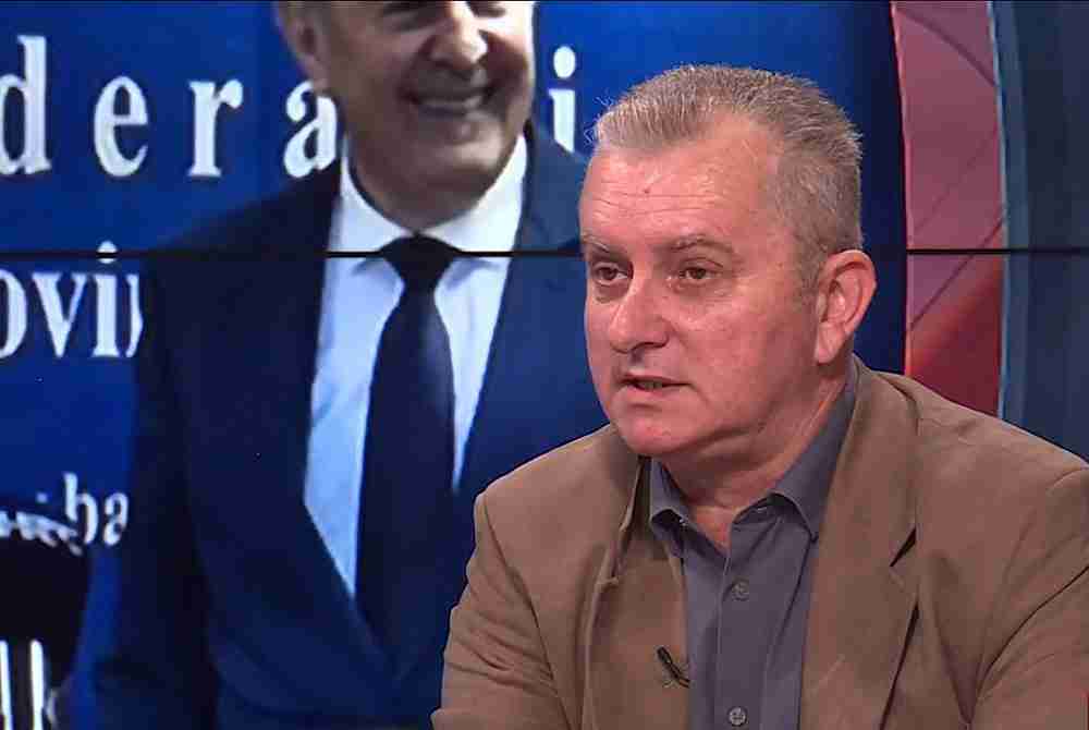 Nema promjene vlasti, priča o uklanjanju SNSD-a bagerom je za rubriku ‘vjerovali ili ne’