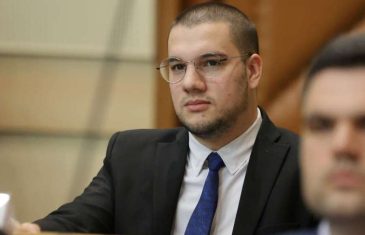 VUČINIĆ SASVIM OTVORENO: “Dodiku bi najviše odgovaralo da se zapuca”