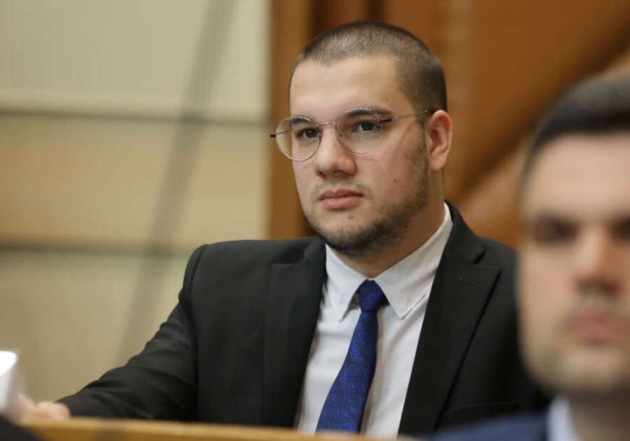 VUČINIĆ SASVIM OTVORENO: “Dodiku bi najviše odgovaralo da se zapuca”